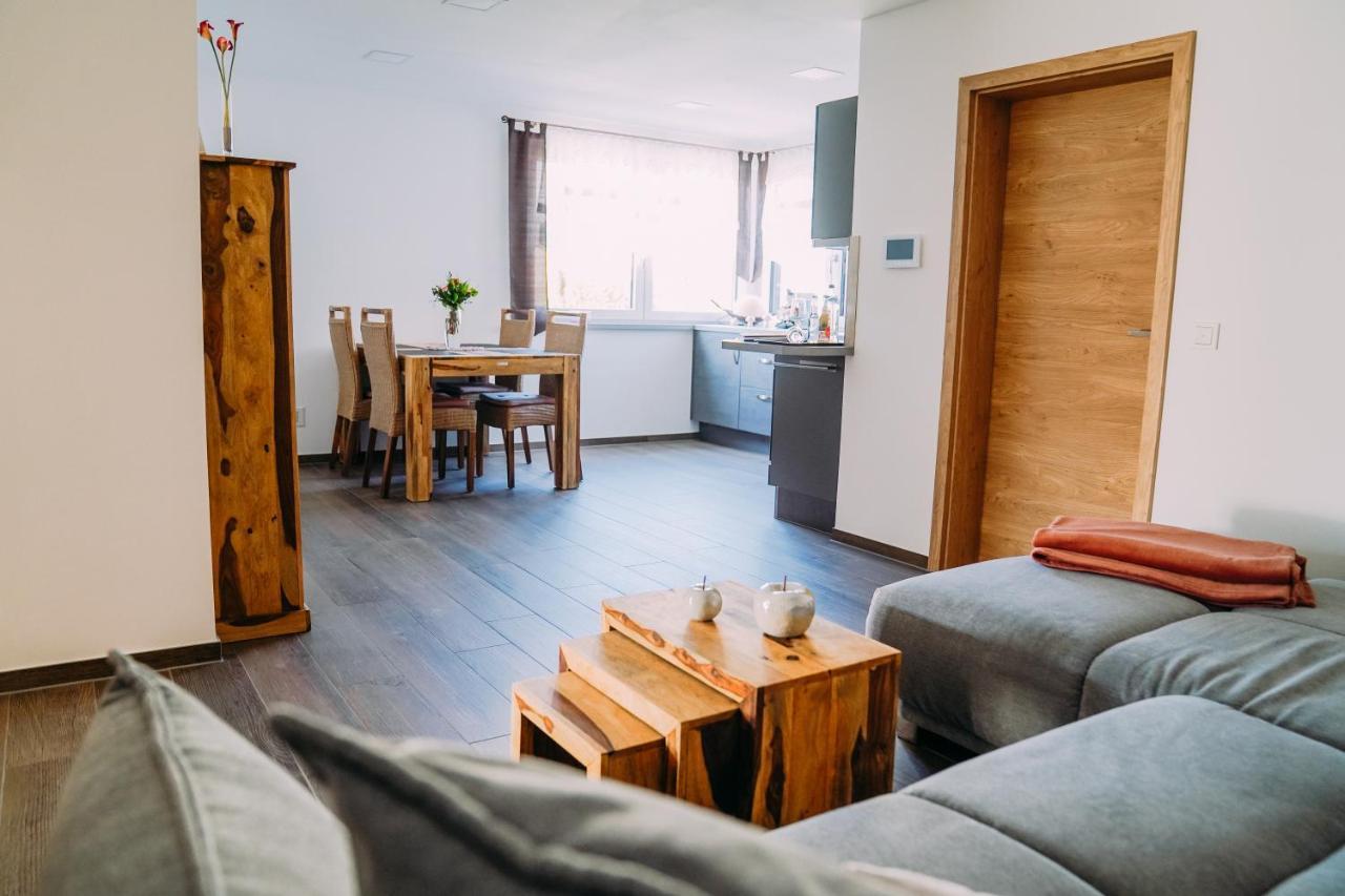 Ferienwohnung Im Schafftl 1 Ramsthal Exterior foto